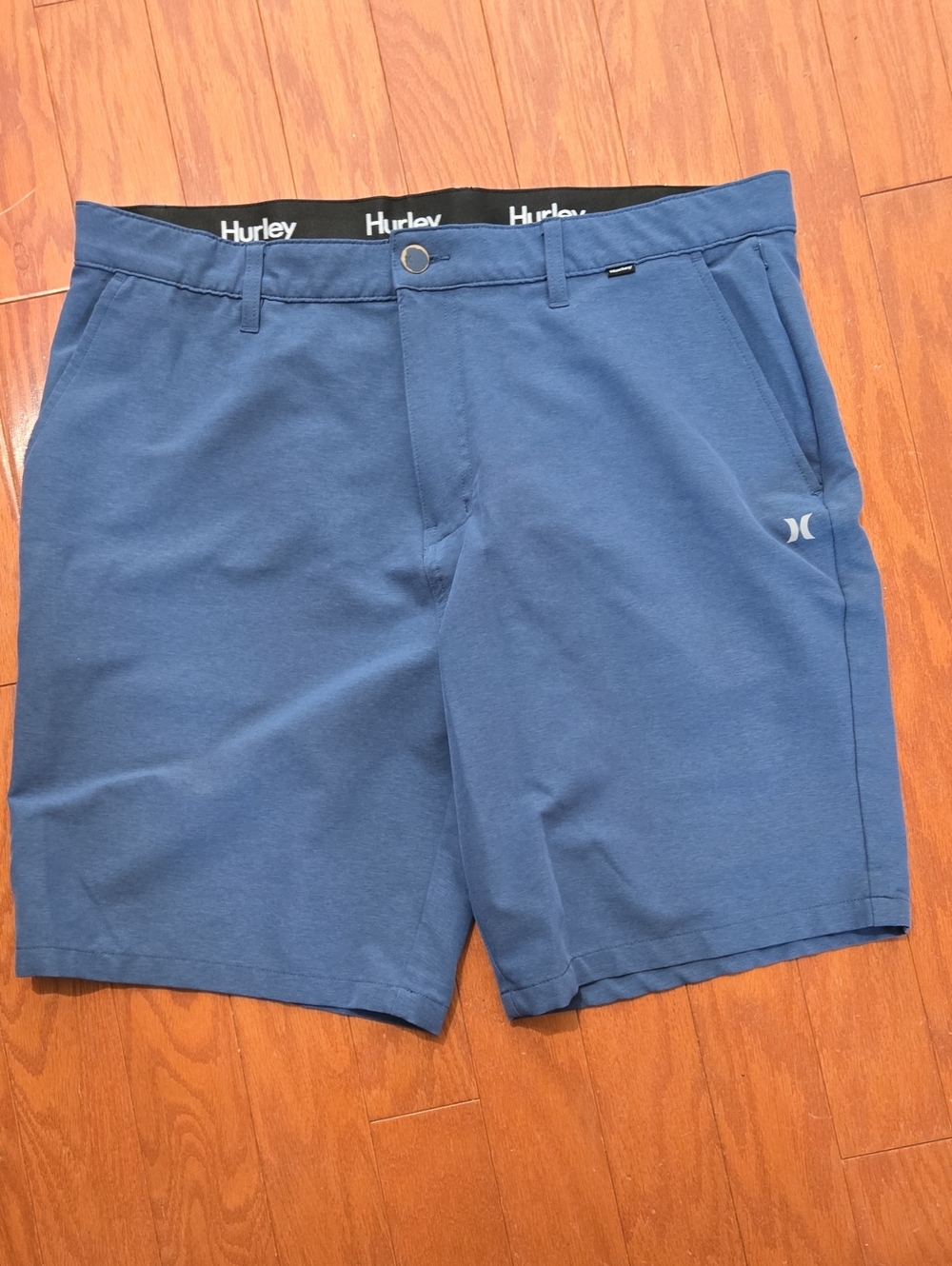 Hurley Men's Blue Shorts Size 38
